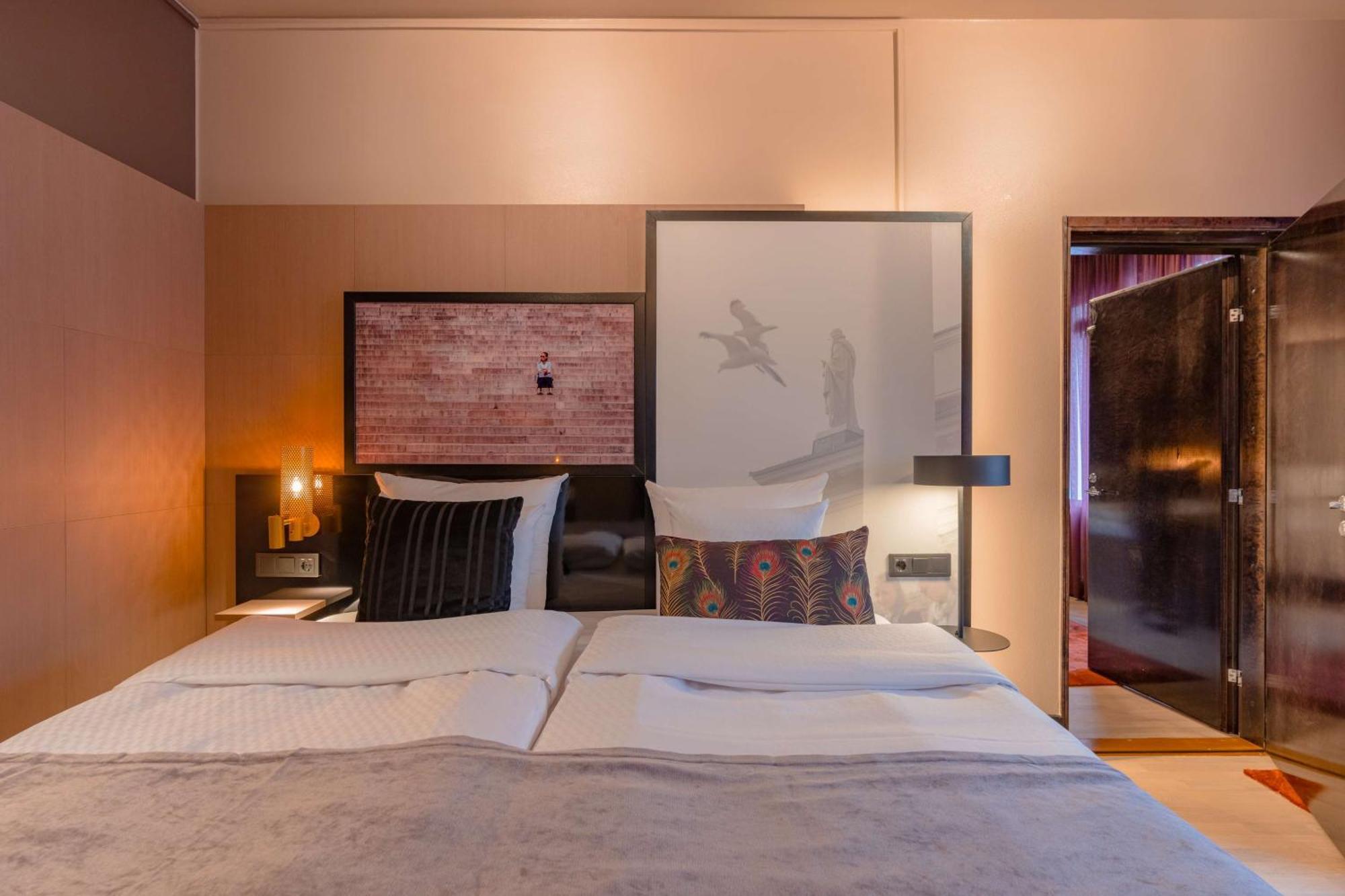 ホテル マルスキ バイ スカンディック ヘルシンキ エクステリア 写真 A room at the hotel